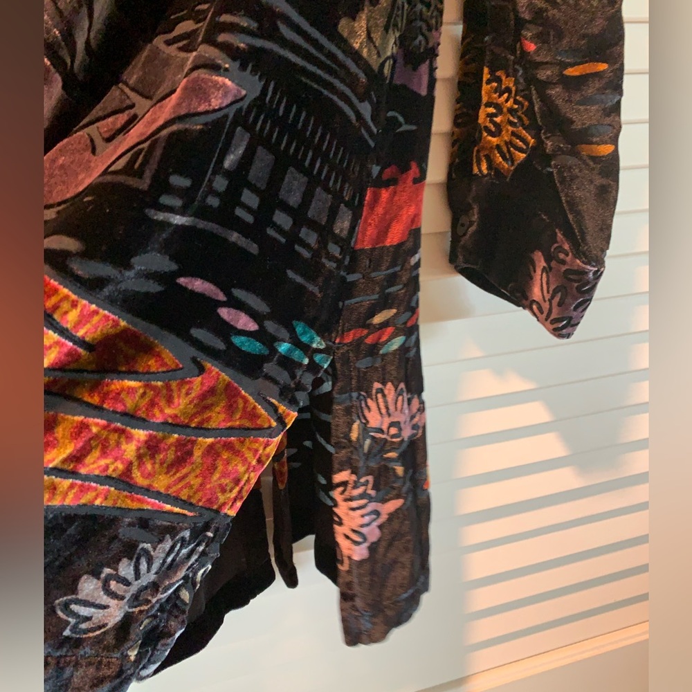 Chico’s Geisha Design Black Velvet Burnout Button Down Top. 🌴 - Picture 10 of 12